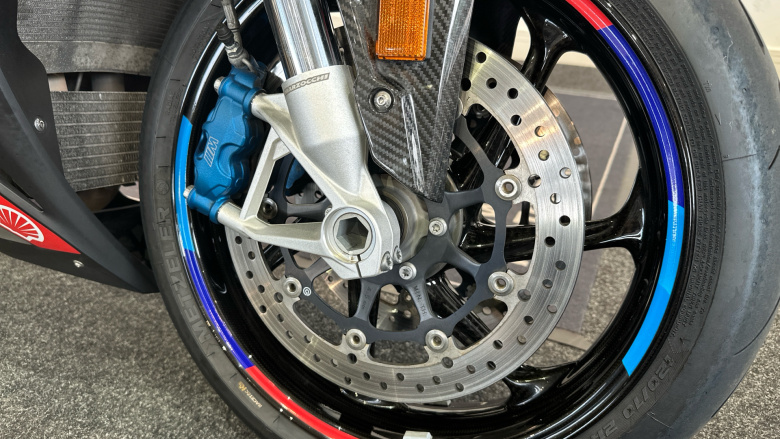 BMW M1000 RR